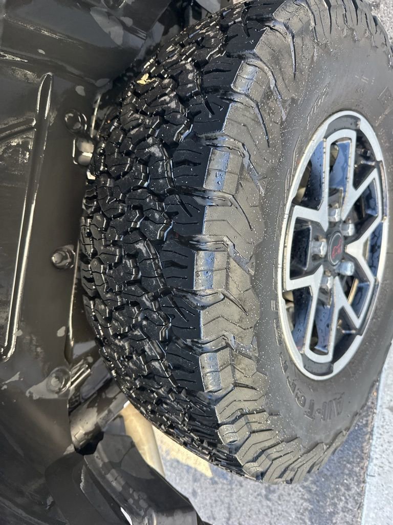 Used 2025 Jeep Wrangler Unlimited Rubicon image 6