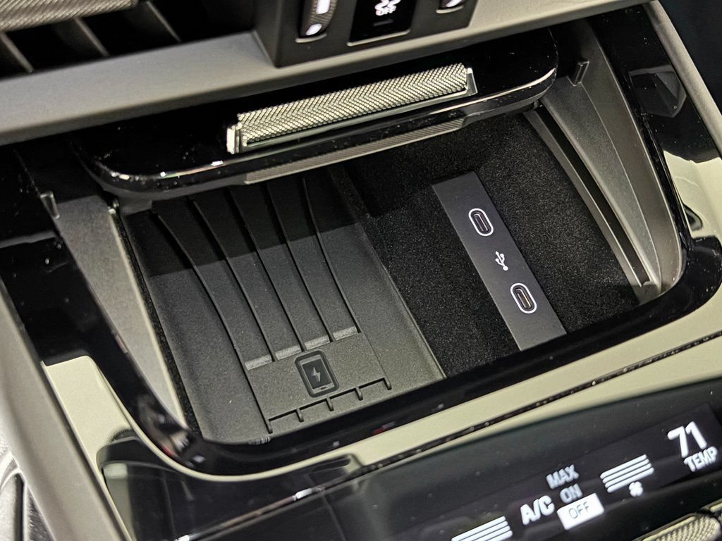 Certified 2026 Porsche Cayenne AWD/4WD image 32