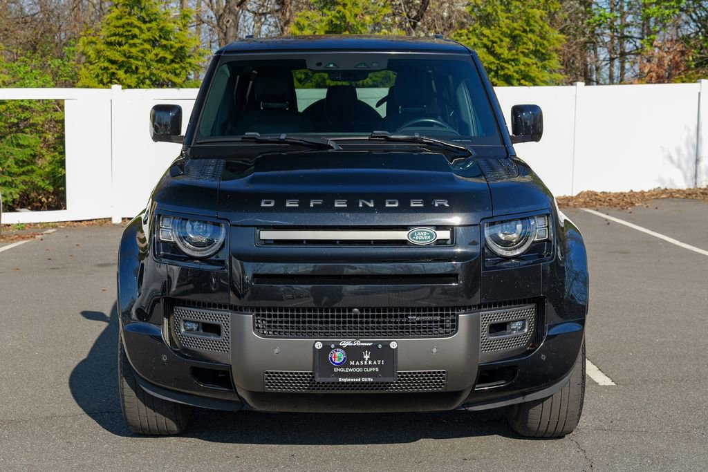 Used 2023 Land Rover Defender 110 X-Dynamic SE AWD/4WD image 2