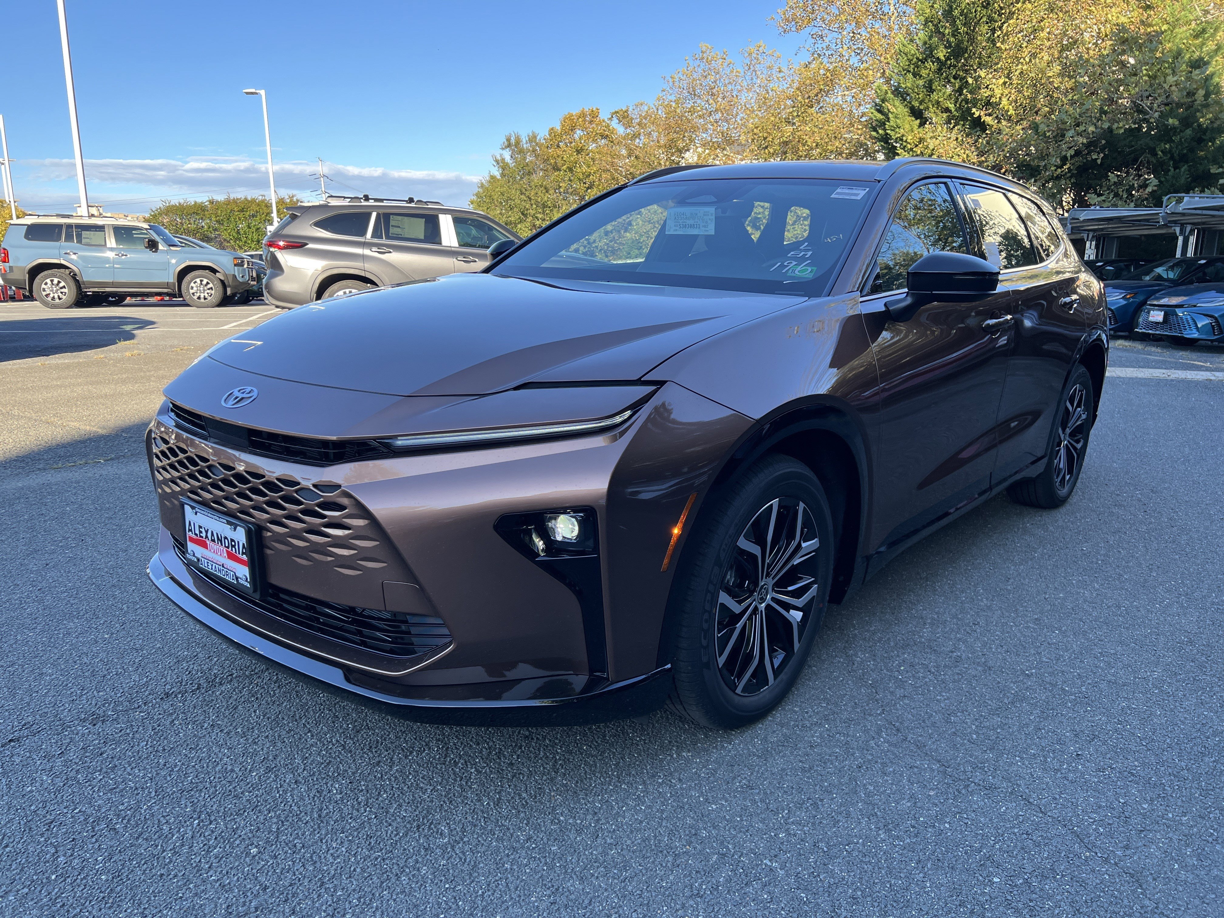 New 2025 Toyota Crown Signia