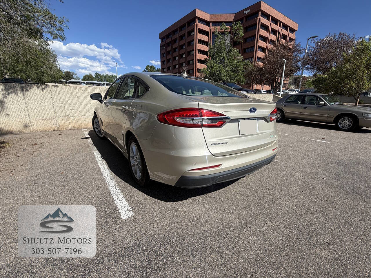 Used 2019 Ford Fusion SE FWD image 7