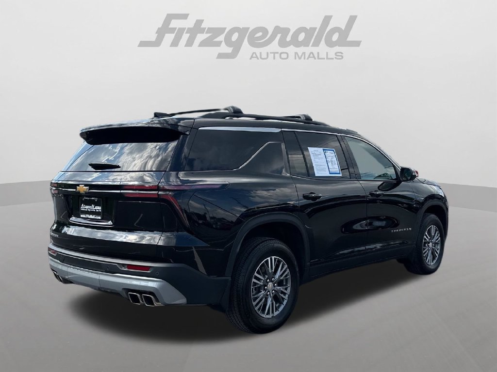 Used 2025 Chevrolet Traverse LT w/ LPO, Floor Liner Package FWD image 8