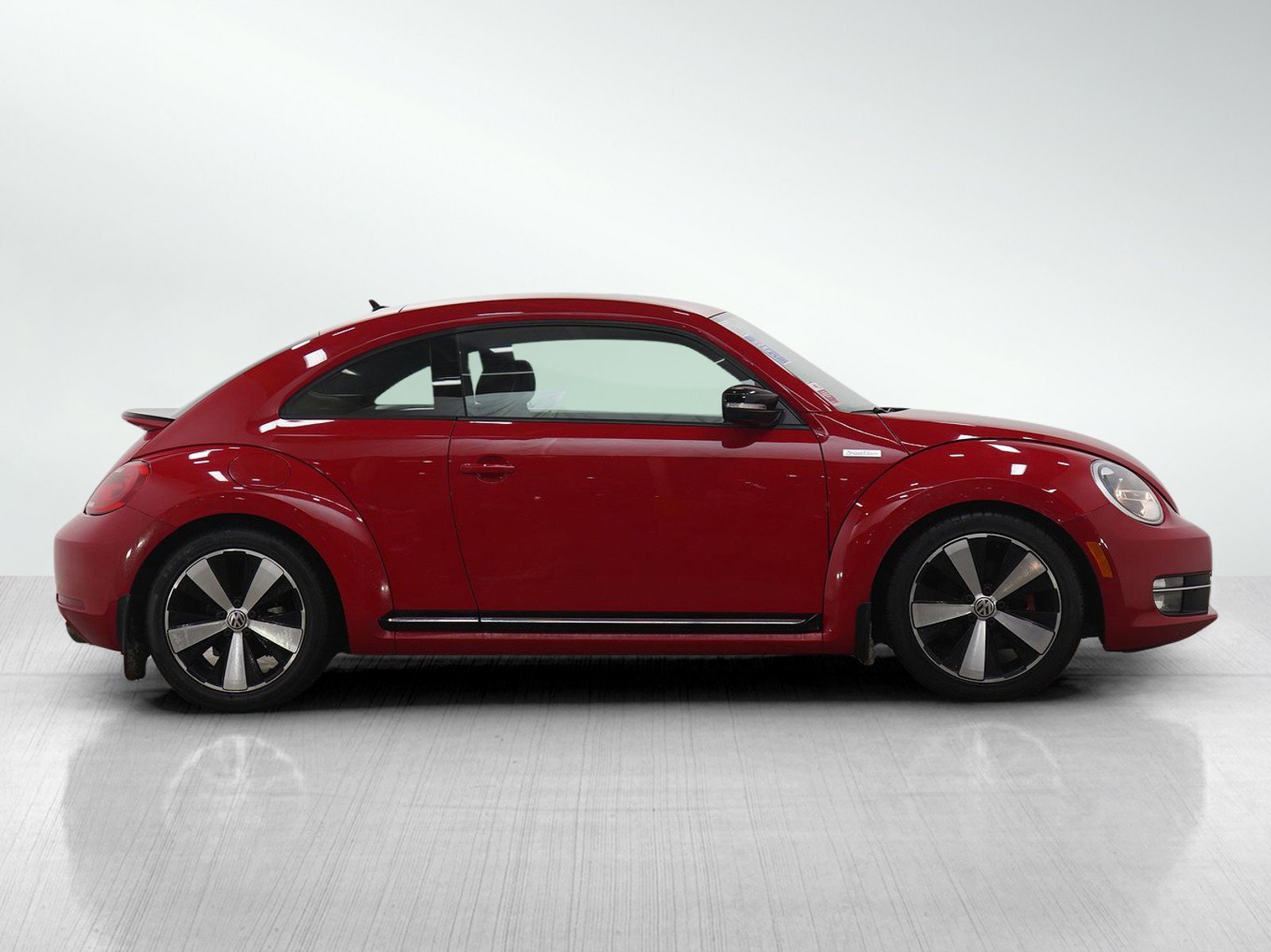 Used 2013 Volkswagen Beetle 2.0T image 6