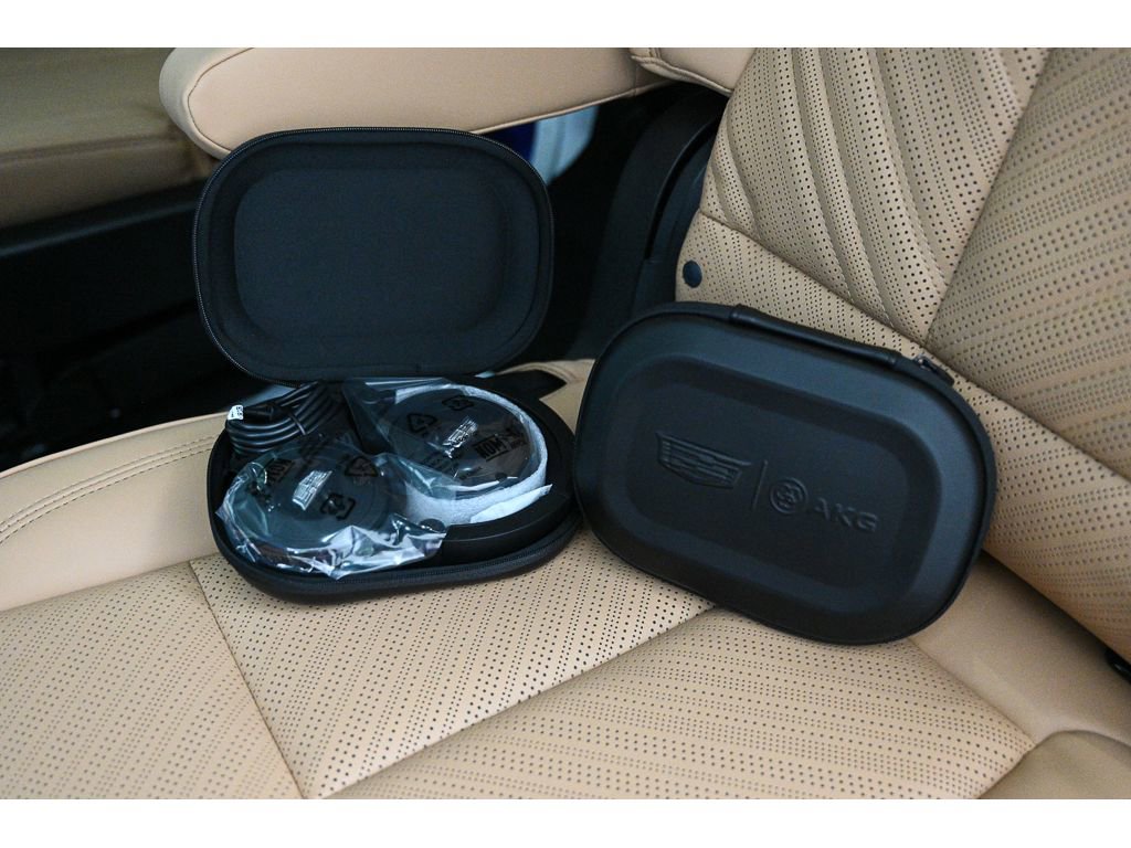 New 2025 Cadillac Escalade IQ Luxury 2 image 26