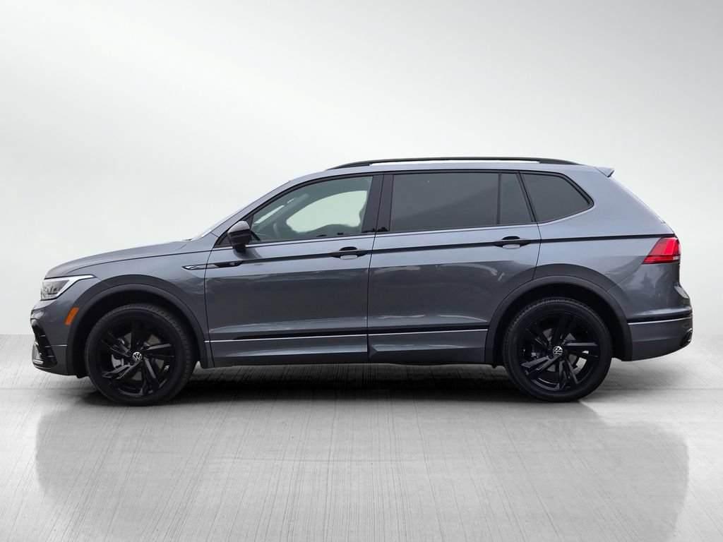 Used 2023 Volkswagen Tiguan SE R-Line AWD/4WD image 7