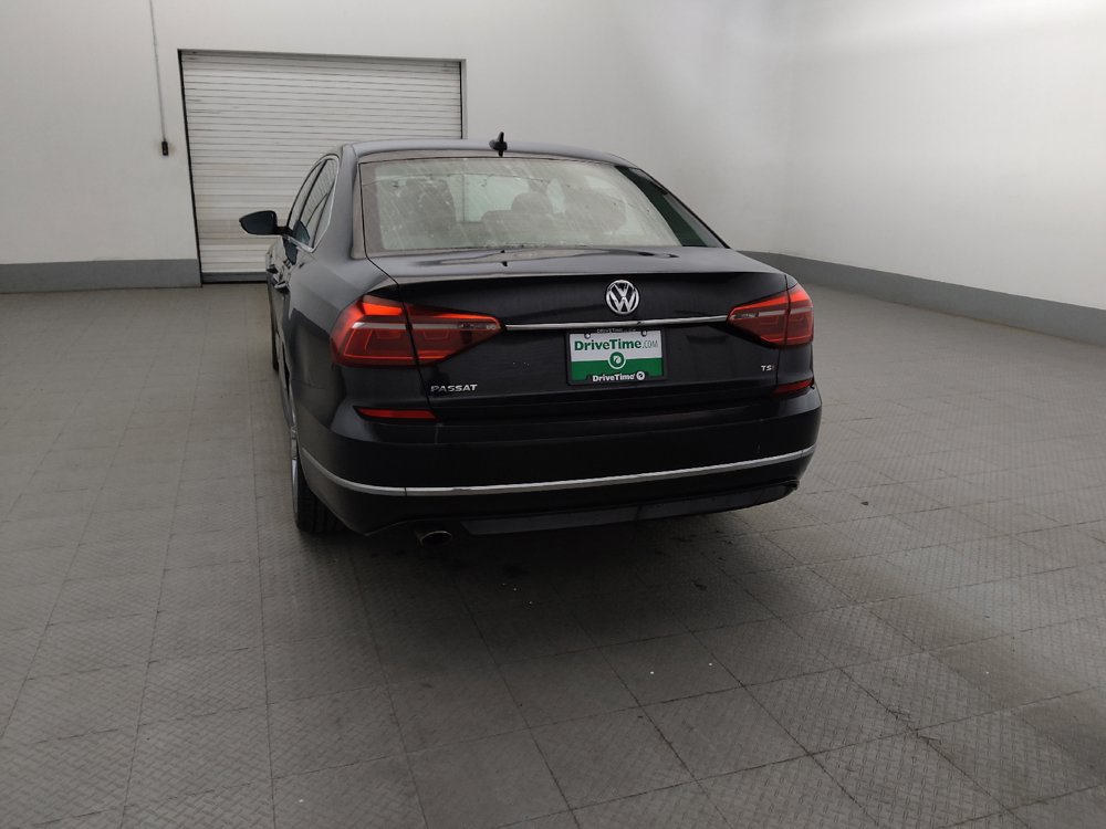 Used 2017 Volkswagen Passat 1.8T R-Line FWD image 6