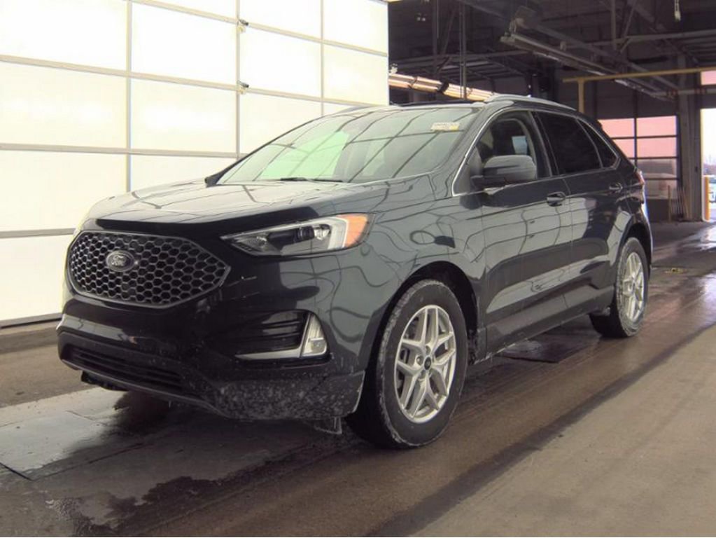 Used 2024 Ford Edge SEL w/ Convenience Package image 2