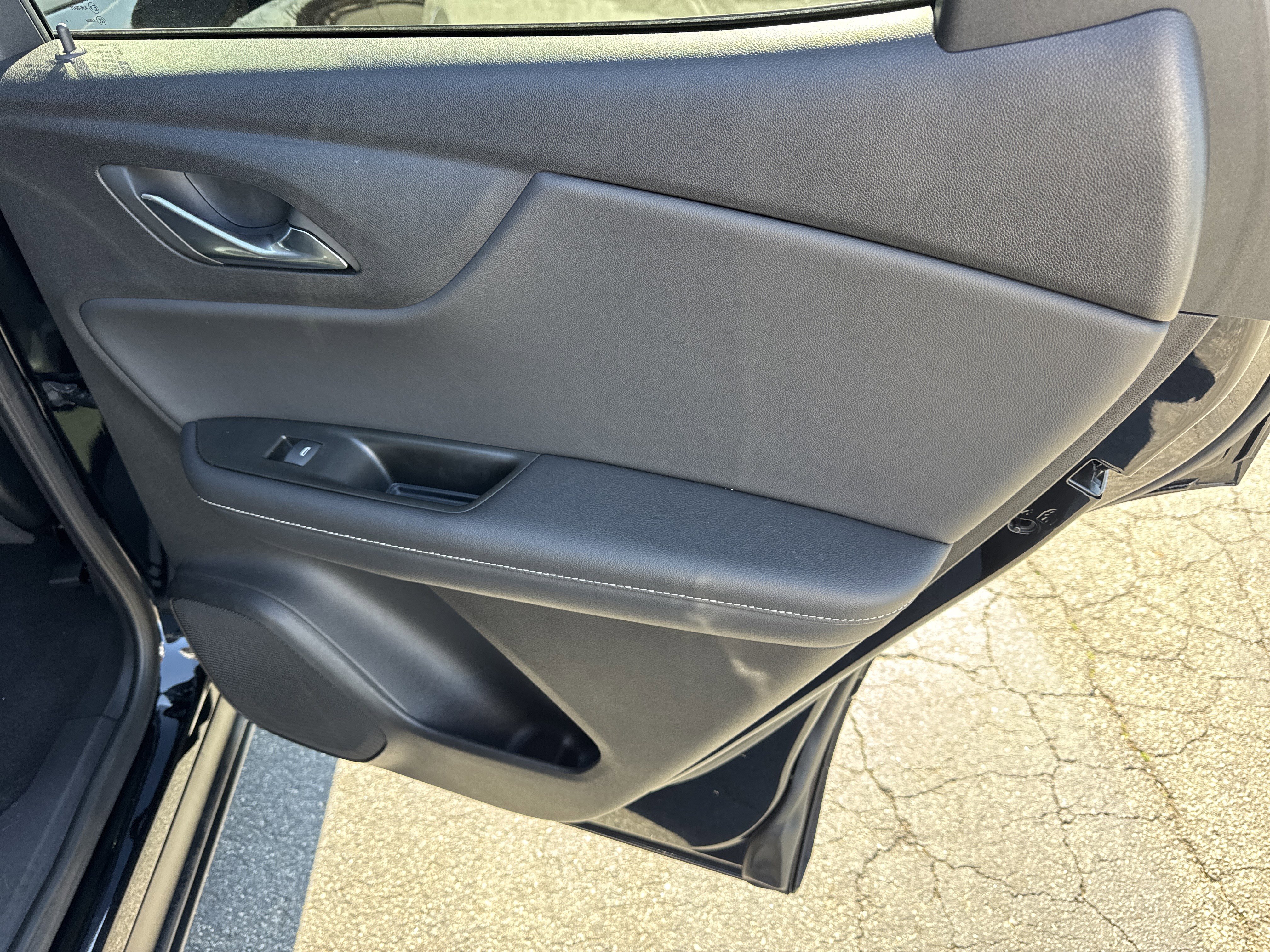 Used 2023 Chevrolet Blazer LT image 16