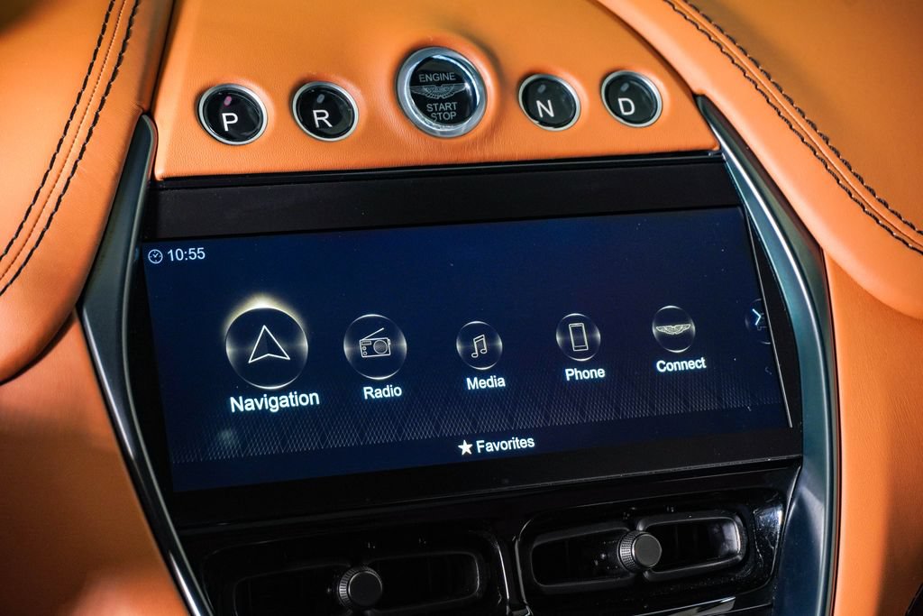 Used 2023 Aston Martin DBX AWD/4WD image 27