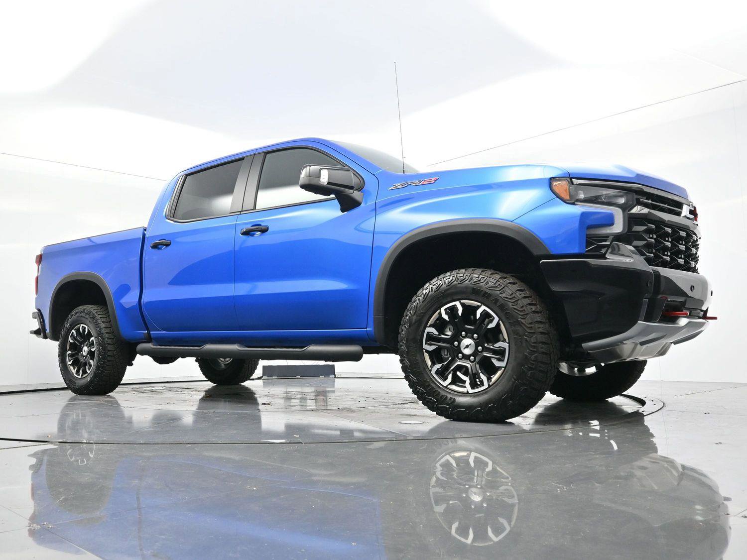 Used 2025 Chevrolet Silverado 1500 ZR2 w/ Technology Package image 47