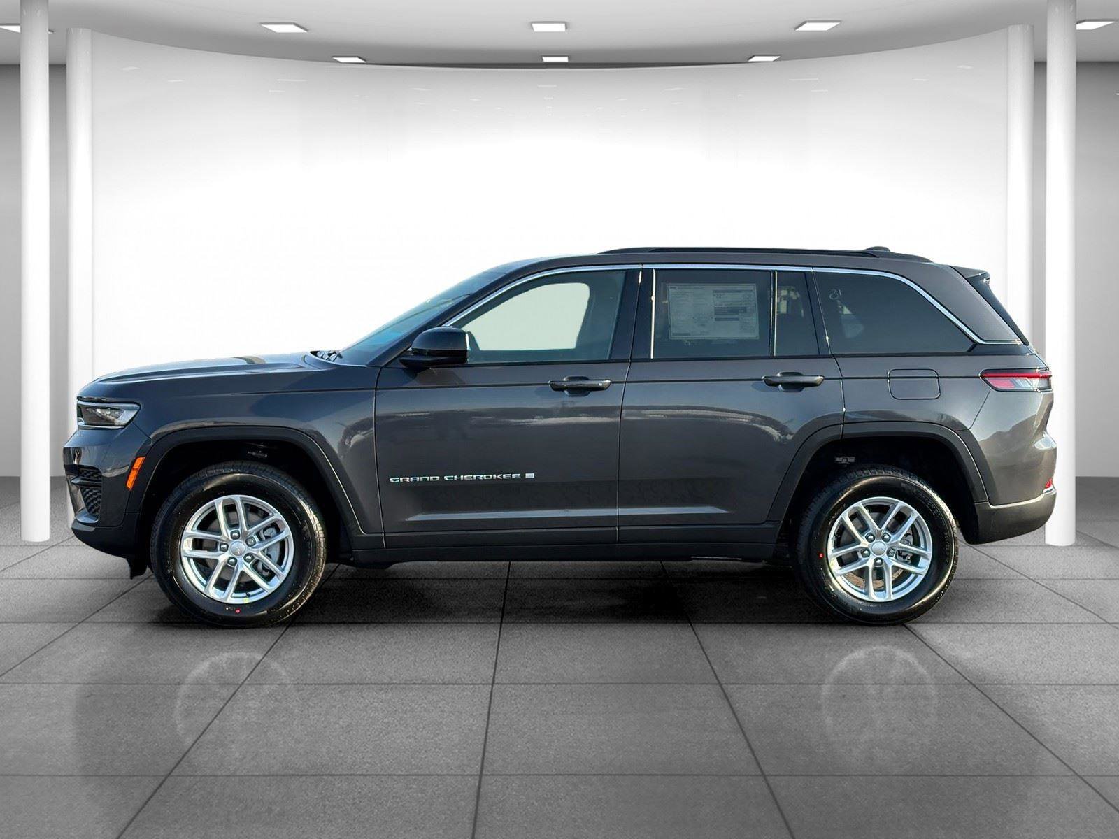 New 2026 Jeep Grand Cherokee Laredo X image 4