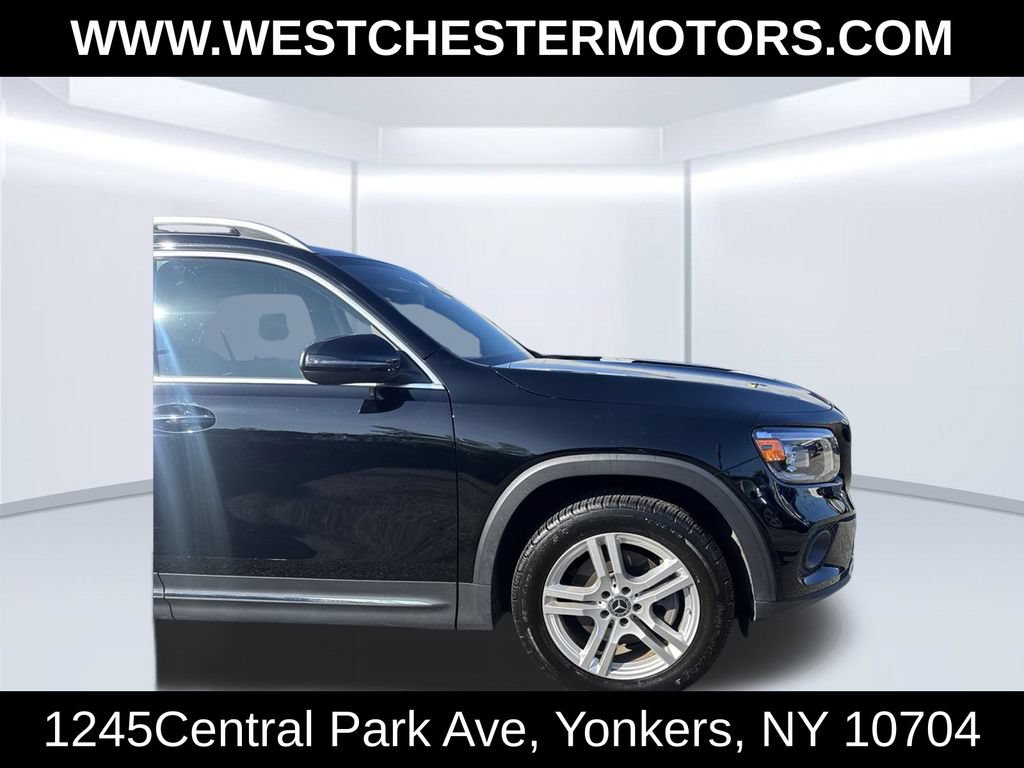 Used 2021 Mercedes-Benz GLB 250 4MATIC w/ Premium Package image 9