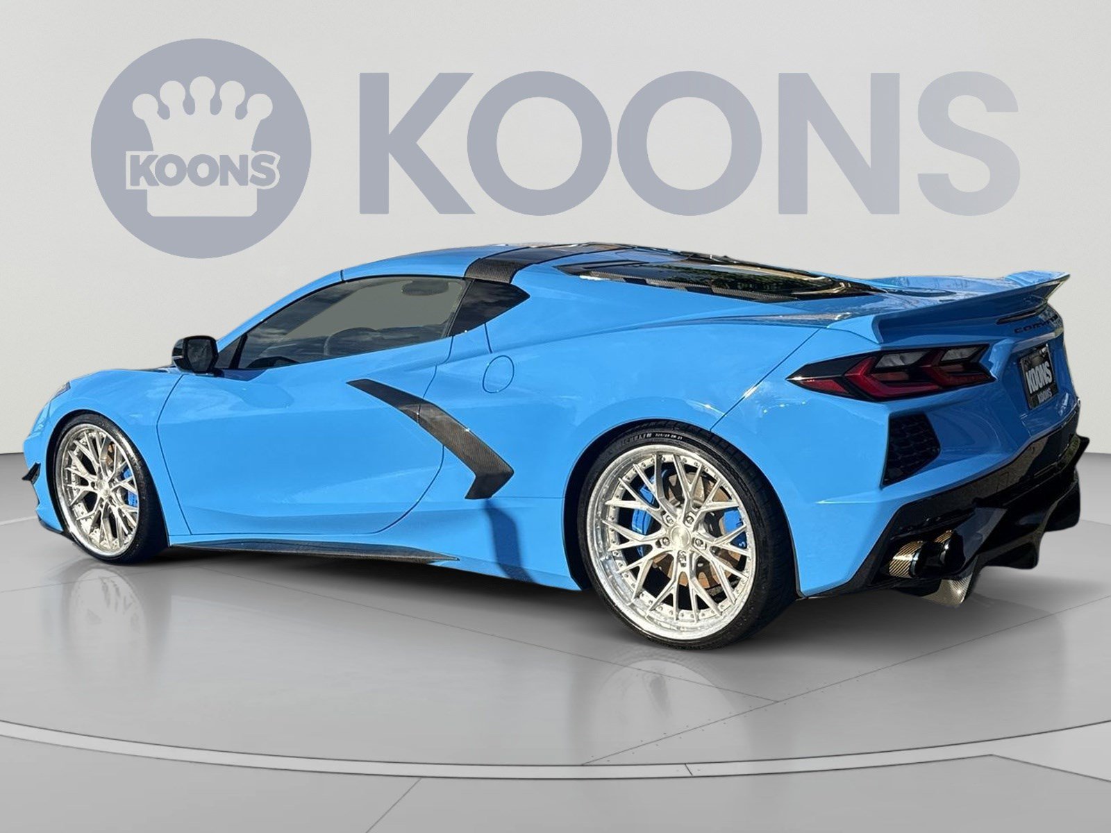 Used 2023 Chevrolet Corvette Stingray Coupe w/ Z51 Performance Package RWD image 4