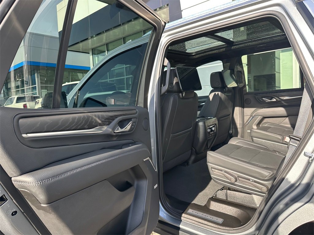 Used 2023 GMC Yukon Denali w/ Denali Reserve Package image 51