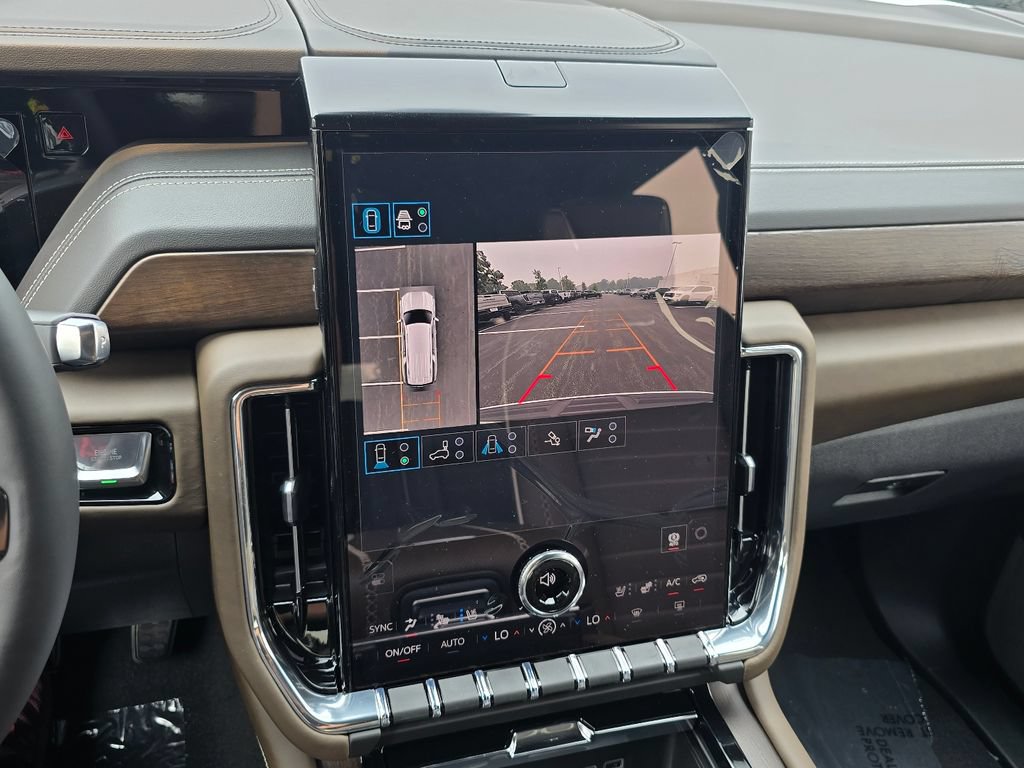 New 2026 GMC Yukon XL Denali Ultimate AWD/4WD image 16