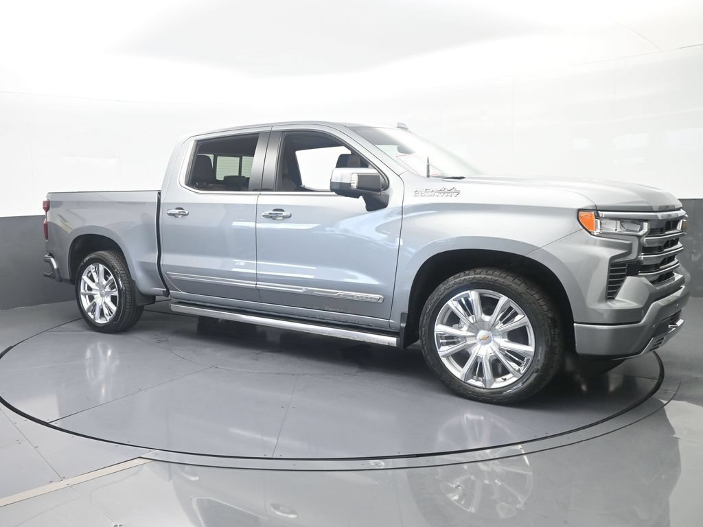 Used 2024 Chevrolet Silverado 1500 High Country w/ Technology Package AWD/4WD image 8