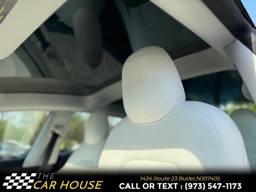 Used 2022 Tesla Model 3 Performance image 16