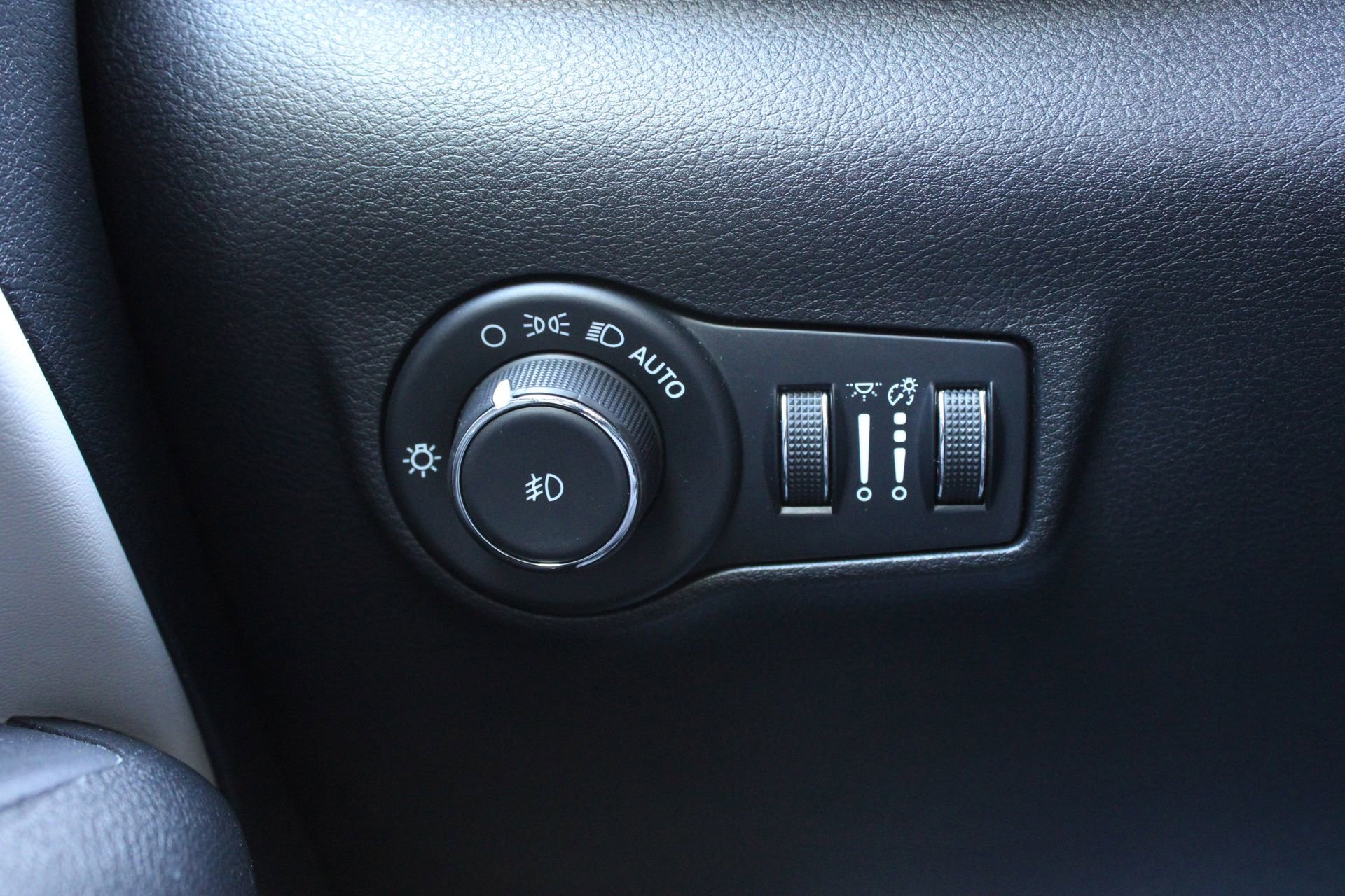 Used 2022 Jeep Compass Limited AWD/4WD image 27