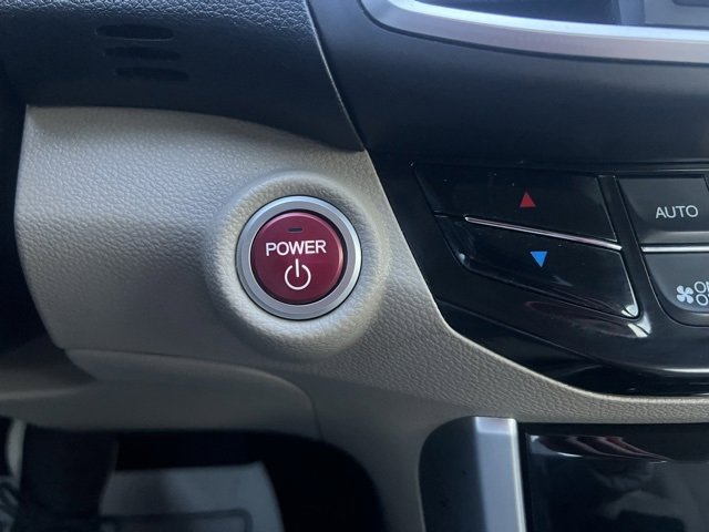 Used 2017 Honda Accord Base image 18