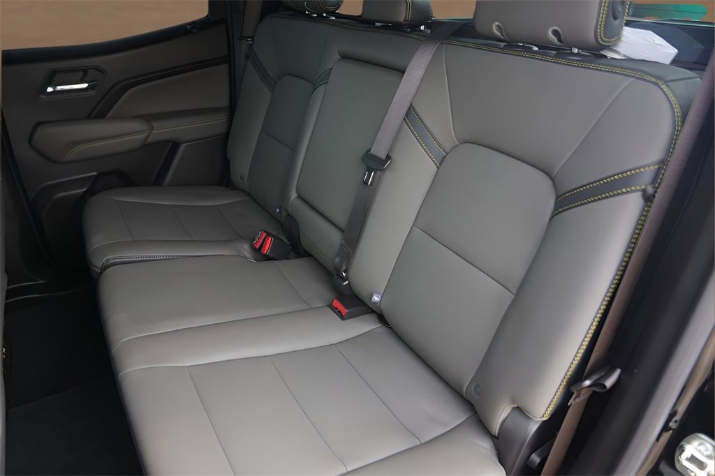 Used 2024 Chevrolet Colorado ZR2 w/ ZR2 Convenience Package III image 24