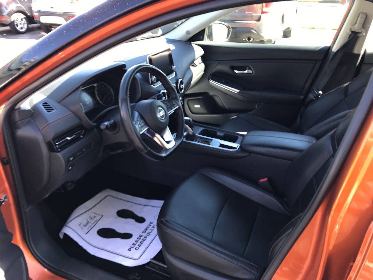 Used 2023 Nissan Sentra SR w/ SR Premium Package FWD image 9