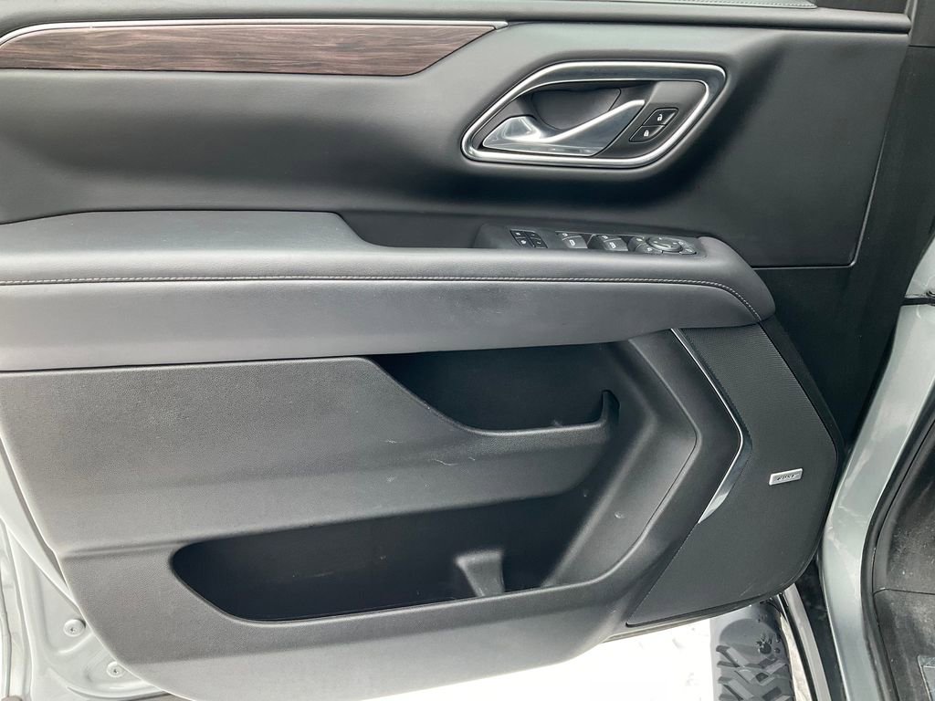 Used 2023 Chevrolet Tahoe Z71 w/ Luxury Package image 18