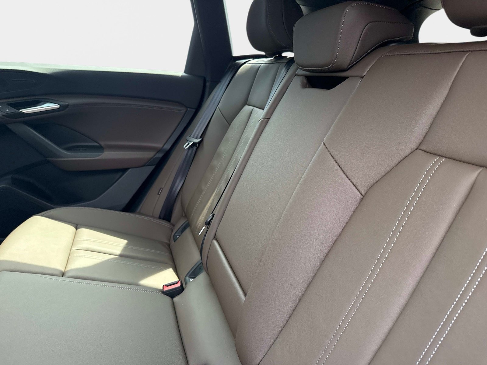 Certified 2025 Audi Q6 e-tron Premium RWD image 12