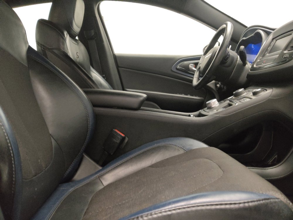 Used 2015 Chrysler 200 S w/ Comfort Group FWD image 21
