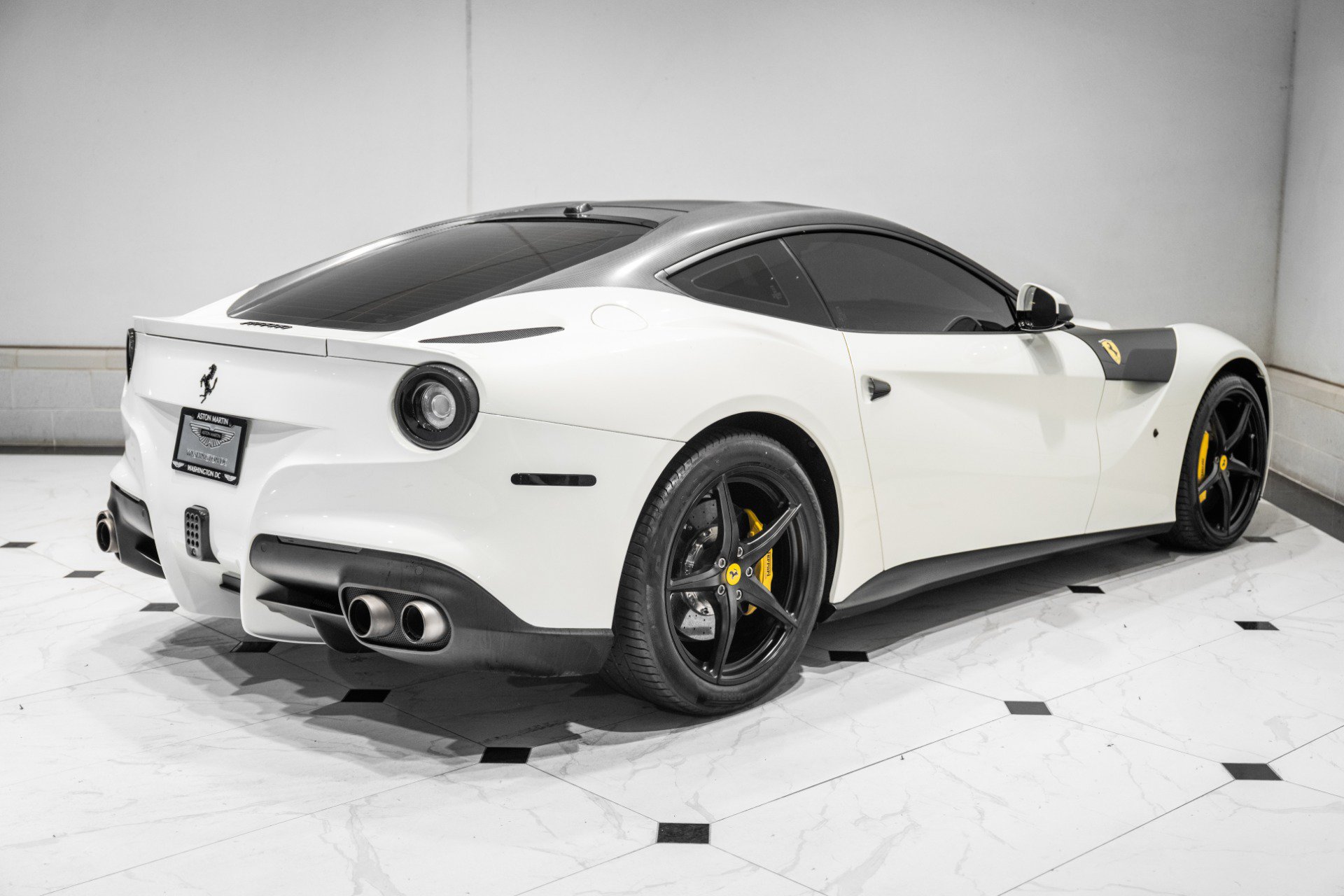 Used 2017 Ferrari F12 Berlinetta RWD image 9