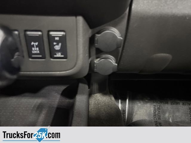 Used 2014 Nissan Frontier PRO-4X image 24