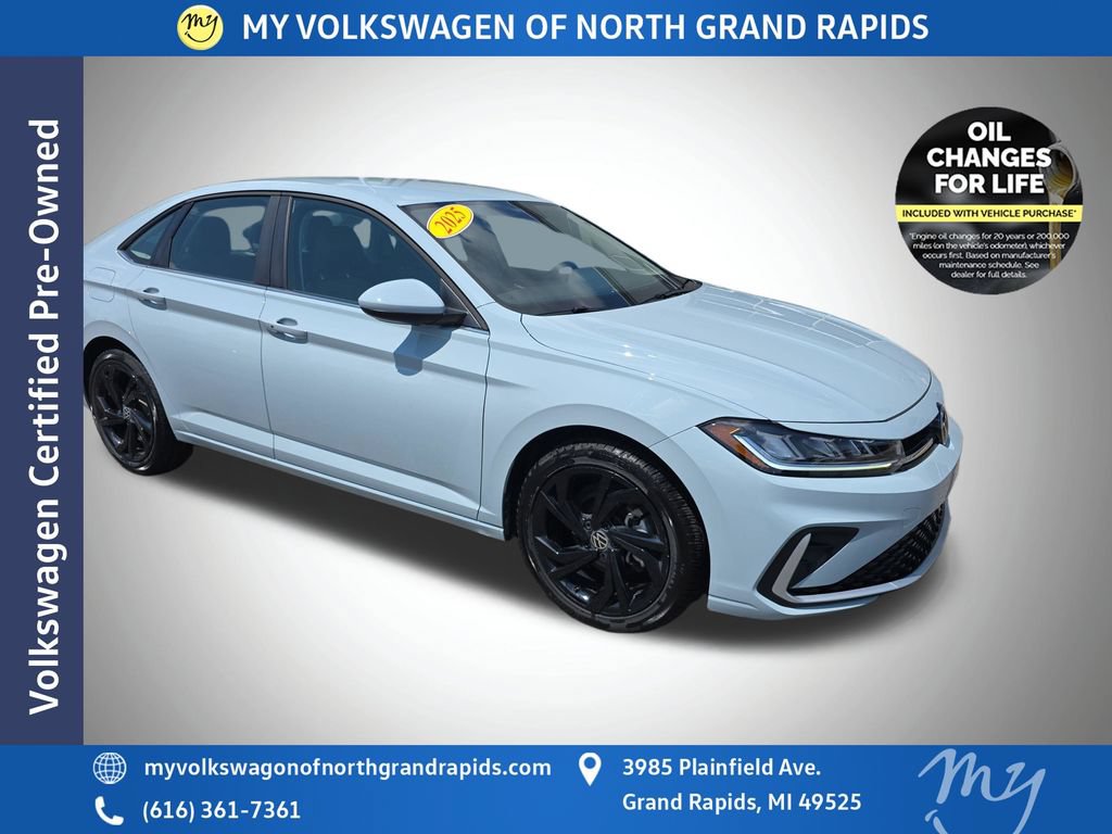 Used 2025 Volkswagen Jetta SE w/ Black Wheel Package