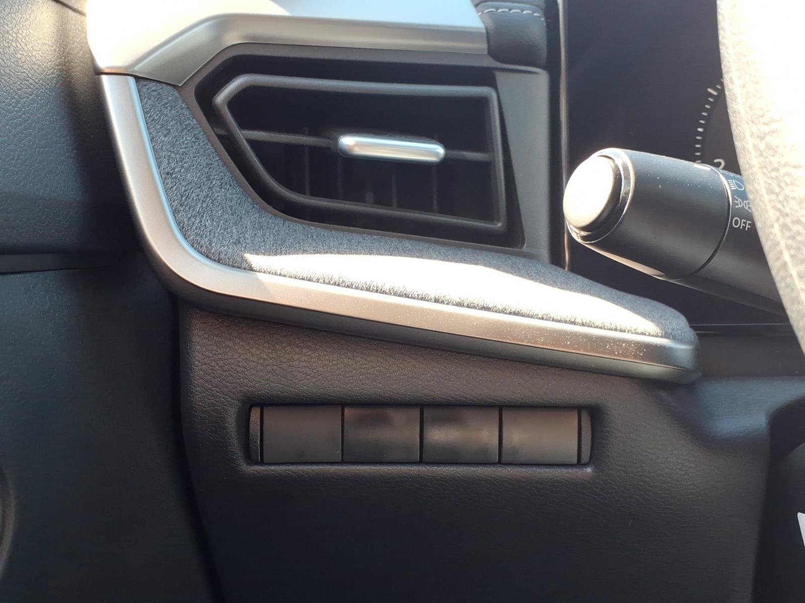 New 2027 Nissan Kicks SV AWD/4WD image 20