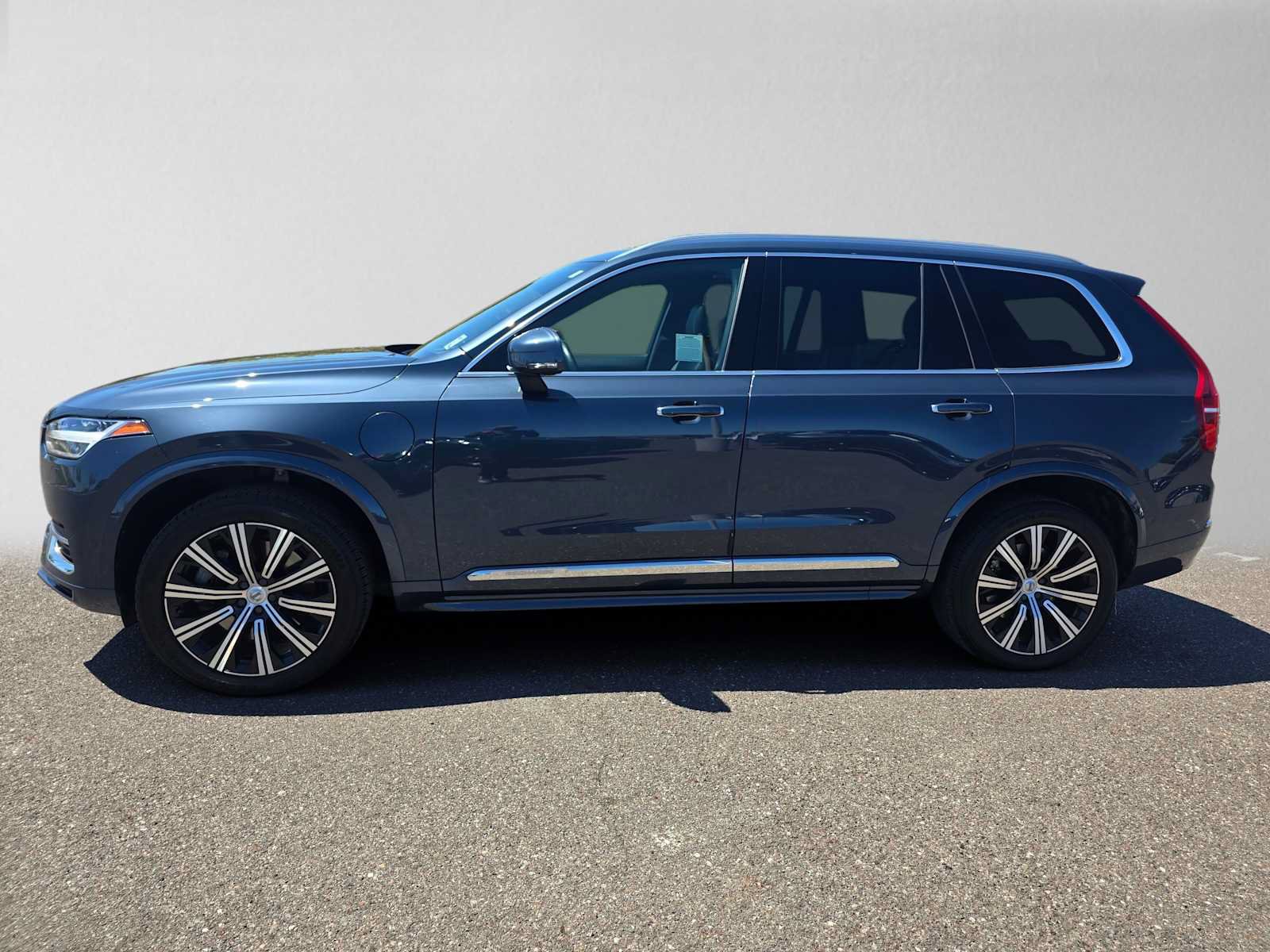 Used 2021 Volvo XC90 T8 Inscription w/ Advanced Package AWD/4WD image 6