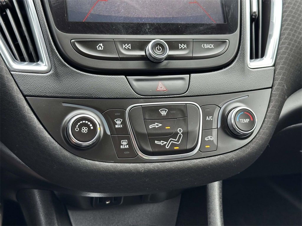 Used 2016 Chevrolet Malibu LT image 5