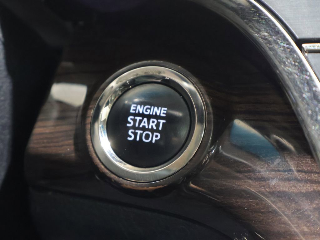 Used 2013 Toyota Avalon XLE FWD image 25