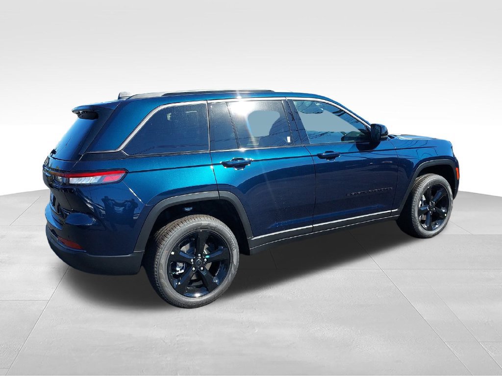 New 2027 Jeep Grand Cherokee Limited w/ Limited Altitude Package AWD/4WD image 5