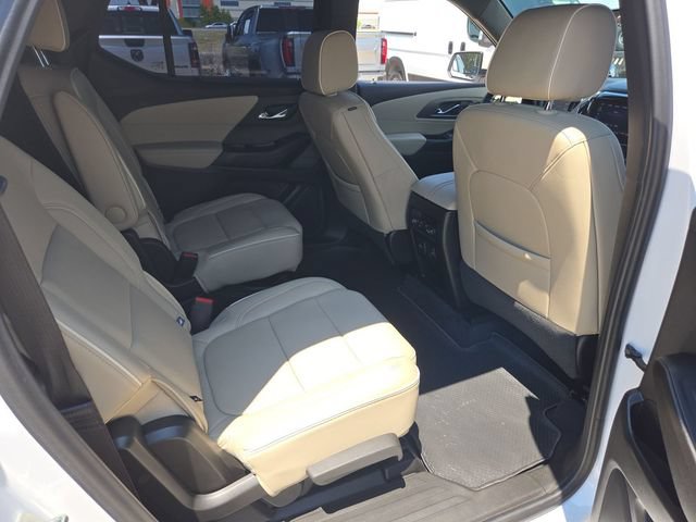 Used 2023 Chevrolet Traverse Premier FWD image 26