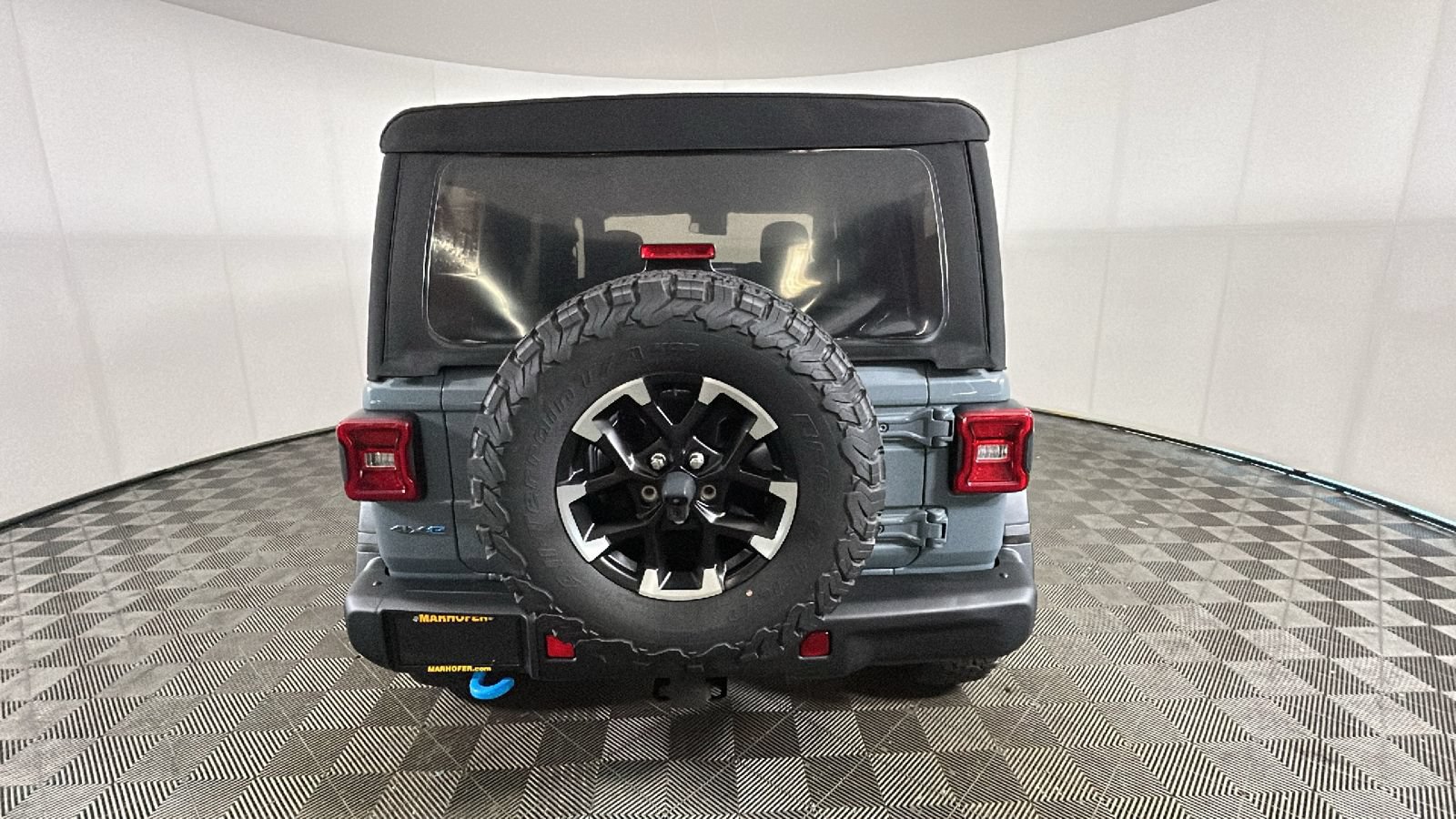 Used 2024 Jeep Wrangler Unlimited Rubicon 4xe w/ Capability Package AWD/4WD image 4