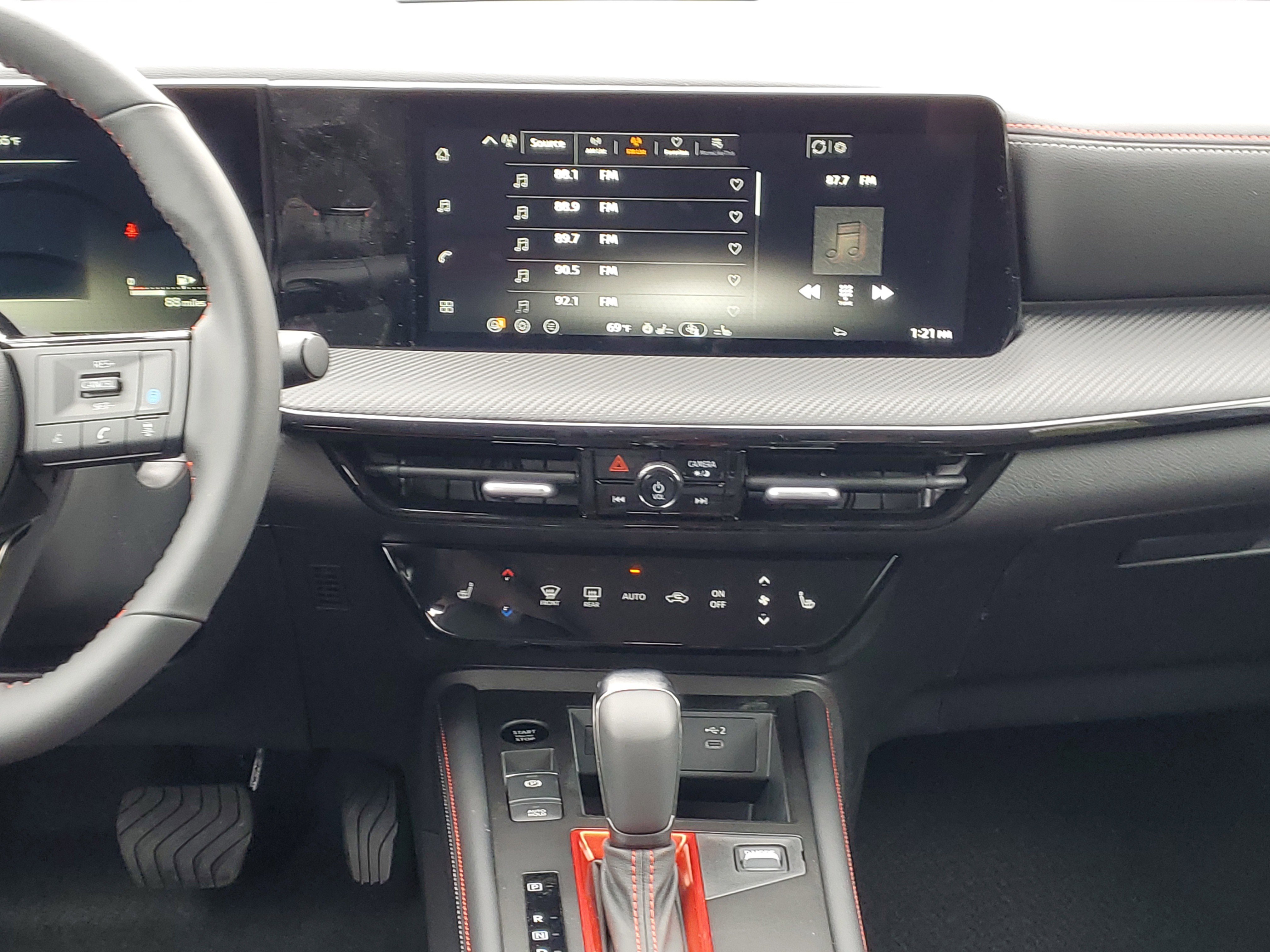 New 2026 Nissan Kicks SR w/ SR Premium Package AWD/4WD image 25