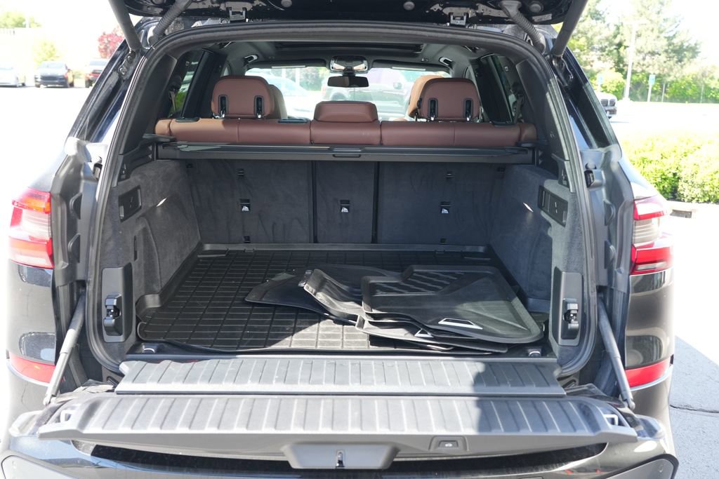 Used 2023 BMW X5 xDrive40i w/ M Sport Package AWD/4WD image 24