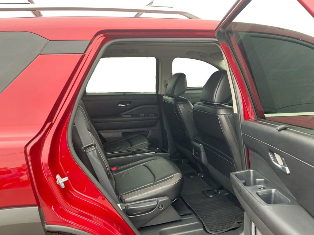 Used 2024 Nissan Pathfinder SL w/ SL Premium Package image 23
