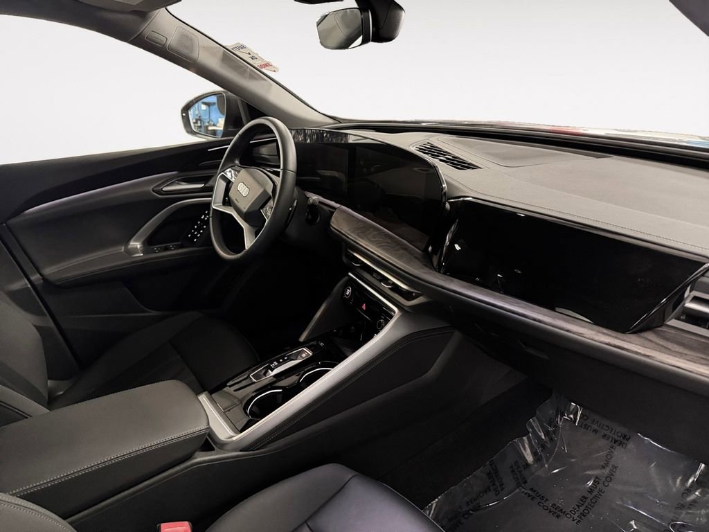 Used 2025 Audi Q5 Premium Plus w/ Premium Plus image 9