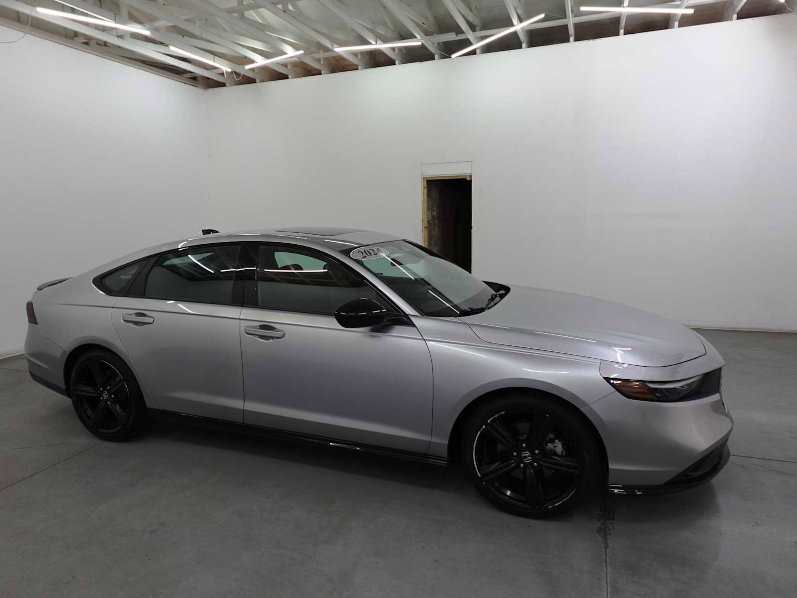 Used 2024 Honda Accord Sport image 4