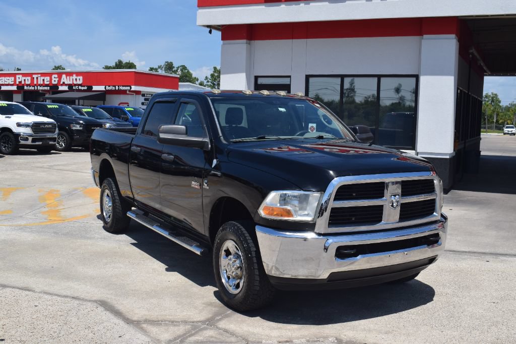 Used 2012 RAM 2500 ST w/ Chrome Appearance Group AWD/4WD image 2