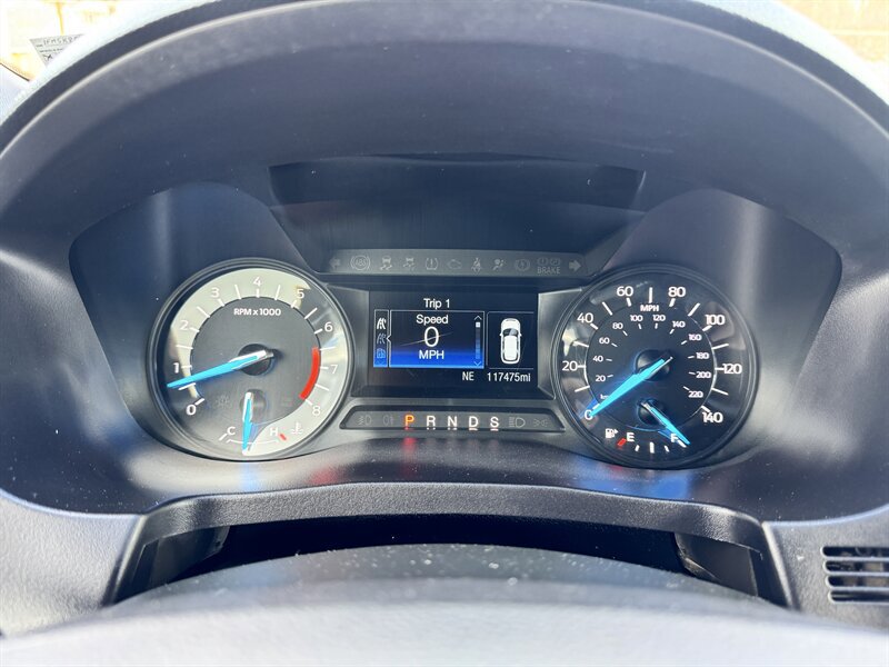 Used 2018 Ford Explorer XLT AWD/4WD image 10