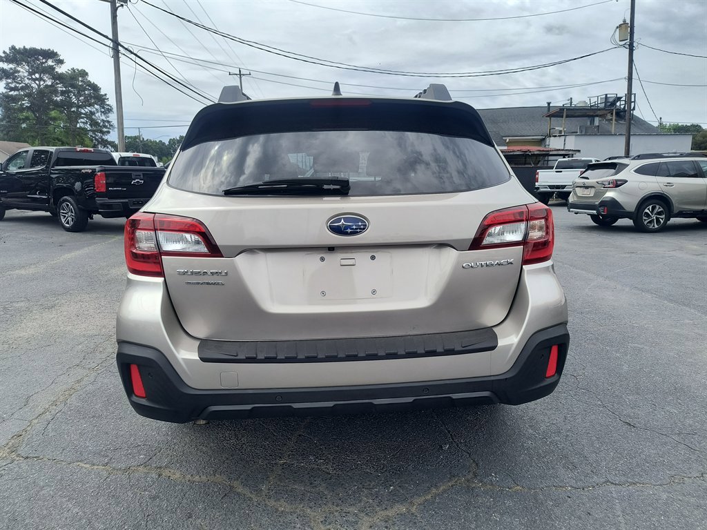 Used 2018 Subaru Outback 2.5i Limited AWD/4WD image 4