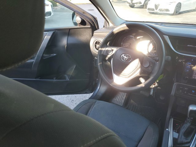 Used 2019 Toyota Corolla LE image 15