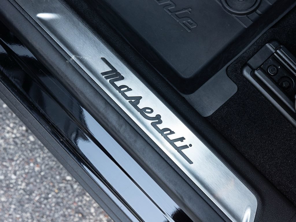 Used 2021 Maserati Levante GranSport AWD/4WD image 26