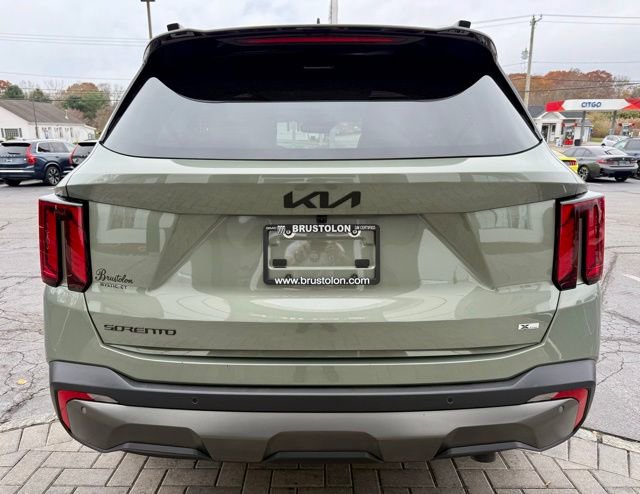 Used 2025 Kia Sorento SX image 9