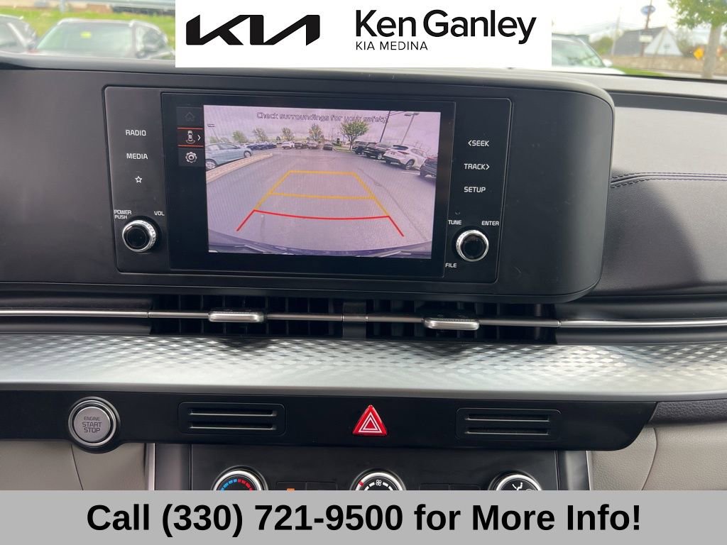 Used 2024 Kia Carnival LX FWD image 39